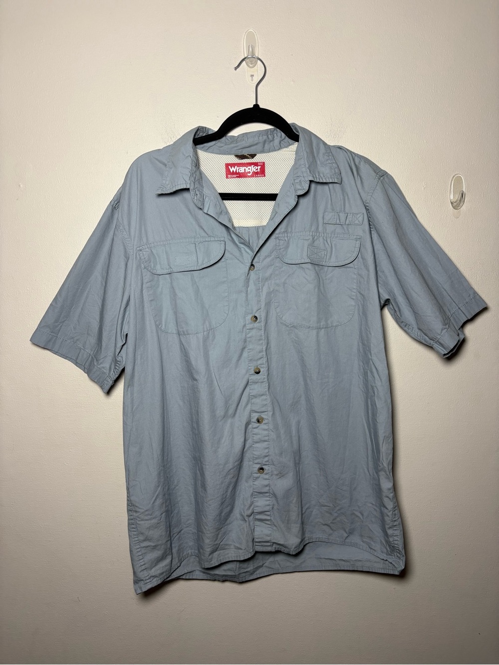 Wrangler Men’s Light Blue Utility Outdoor Short-Sleeve Button-Up Shirt Size L